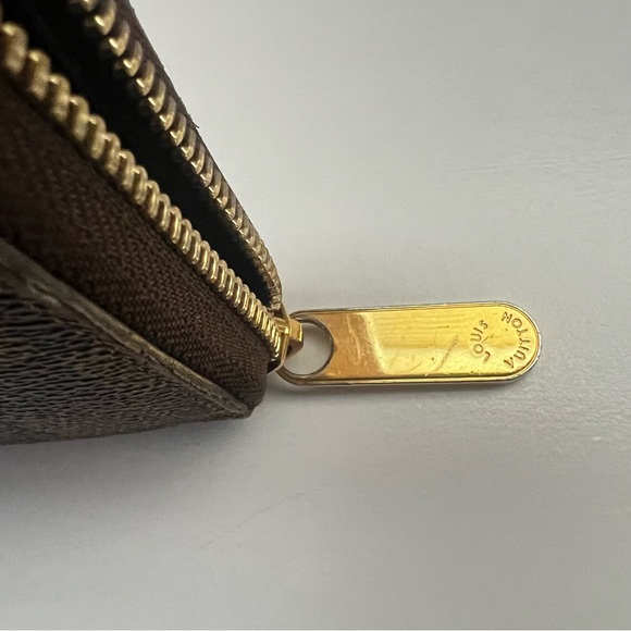 LOUIS VUITTON Damier Brown Zippy Wallet w/ Dust Bag | Gold Hardware | Large Size - Picture 10 of 12